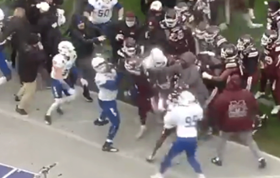 Početak 2021. <span style='color:red;'><b>američki fudbal</b></span> obeležila MASOVNA TUČA STUDENATA (VIDEO)