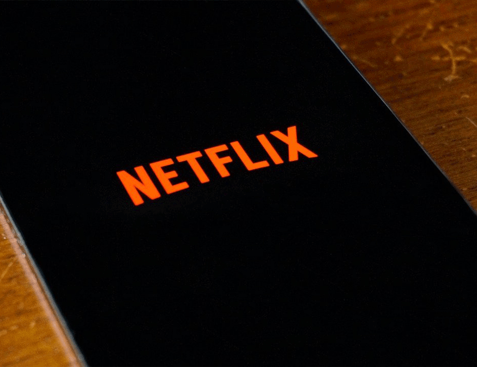 SAMO ZA IZNAD OSAMNAEST GODINA: Ovo su NETFLIKSOVE SERIJE u kojima SVE PRŠTI OD SEKSA! (VIDEO)