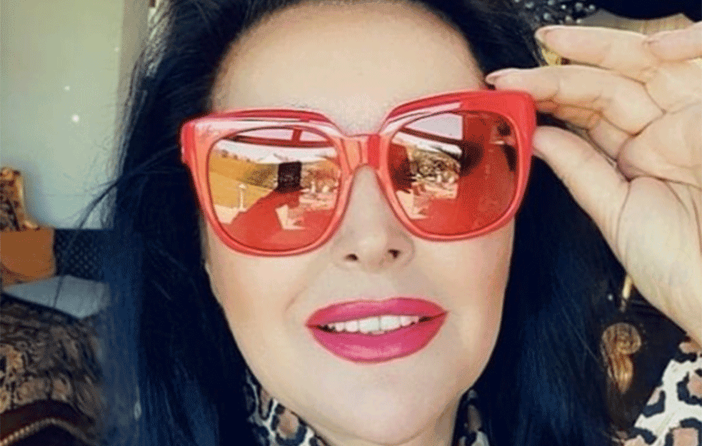 Dragana Mirković čestitala vernicima Božić iz <span style='color:red;'><b>zamka</b></span> Ebenfurt u Beču: Ljubav se umnožava kada se deli! (FOTO+VIDEO)