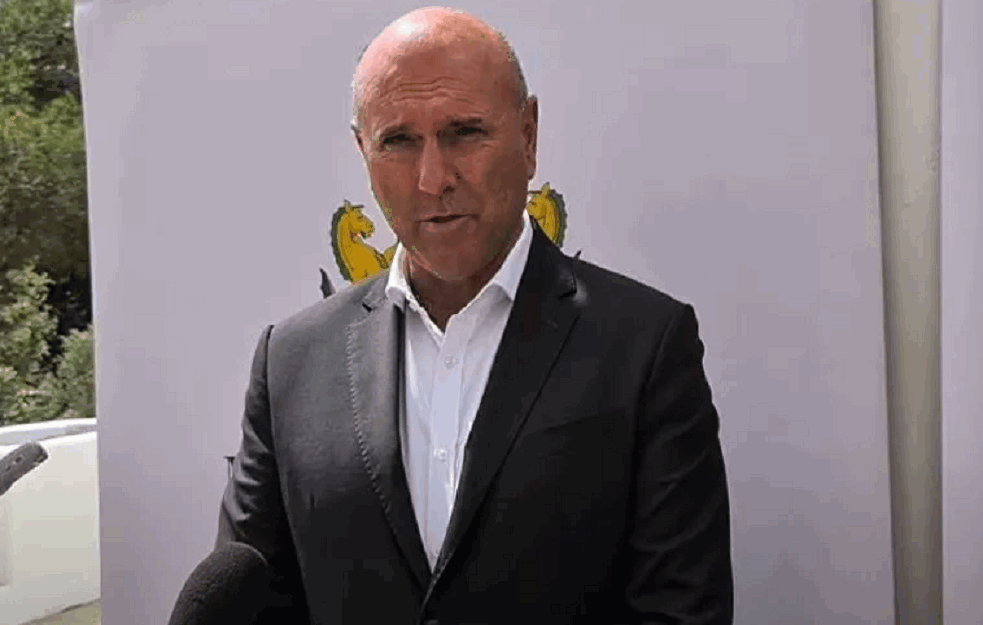 Gradonačelnik Budve PUCAO za Božić: CAREVIĆ 'OPALIO' IZ TOPA (VIDEO)