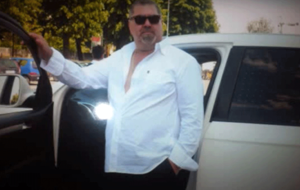 PREMINUO 'ROMSKI CAR': Bio je ekstremno bogat, pomagao je sirotinji, a sahranjen je uz VELIKO PRISUSTVO POLICIJE (VIDEO) 