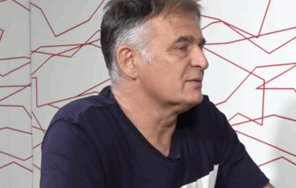 BRANISLAV LEČIĆ ZA GLAS JAVNOSTI: ‘Moja deca su pobelgla iz Mikine škole zbog dranja. Ivan ga je šutnuo u cevanicu’! Oglasila se i HANA SELIMOVIĆ! (FOTO)