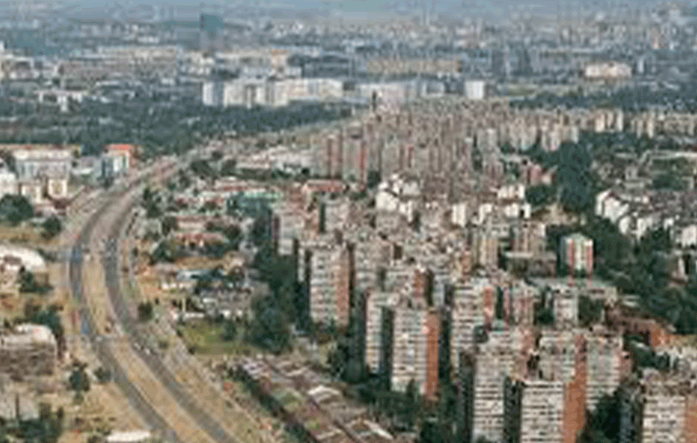 SAMOUBISTVO NA NOVOM BEOGRADU: Skočio sa 5 sprata unutar zgrade!