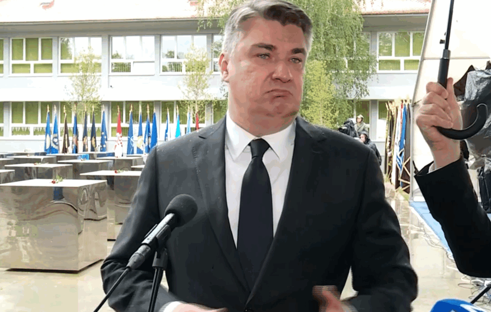 HRVATSKI PREDSEDNIK NAPUSTIO SVEČANOST OBELEŽAVANJA 'MASLENICE': Milanović okrenuo leđa zbog USTAŠKIH <span style='color:red;'><b>obeležja</b></span>!