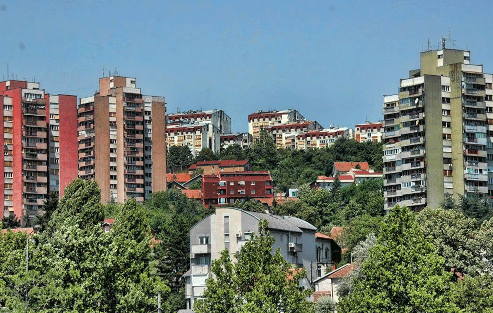 TRAGEDIJA U RAKOVICI: Devetogodišnjak izvršio samoubistvo , <span style='color:red;'><b>obesio se</b></span> u svojoj sobi!