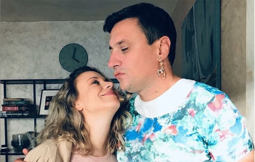 ANDRIJA MILOŠEVIĆ POKUŠAO DA SE NAŠALI, ali ga je devojka žestoko spustila (FOTO)