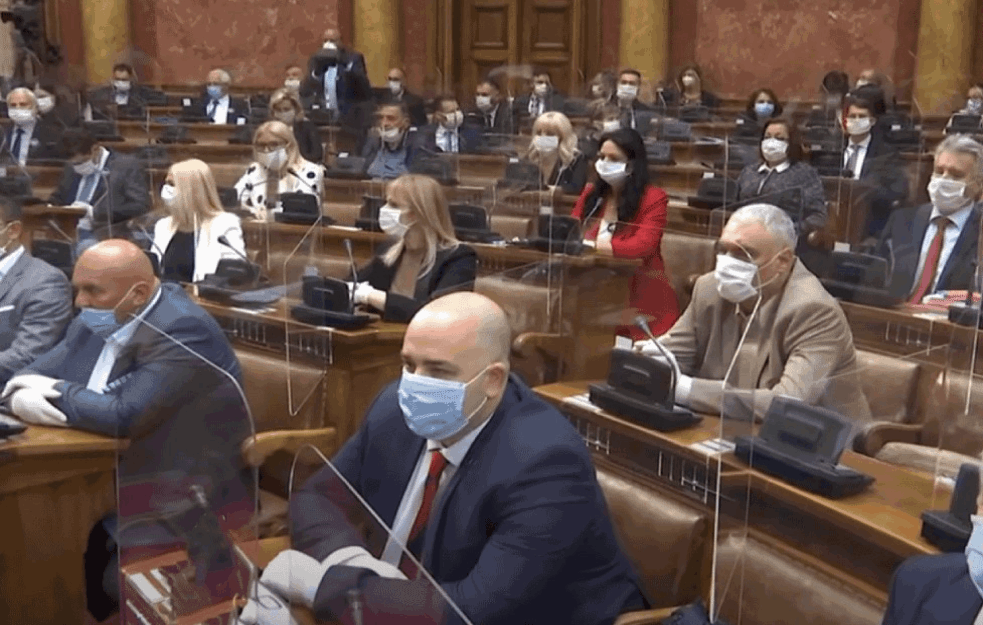<span style='color:red;'><b>Usvojen ZAKON</b></span> za pomoć od 60 evra građanima Srbije: Uključena i ekonomska PODRŠKA preduzetnicima