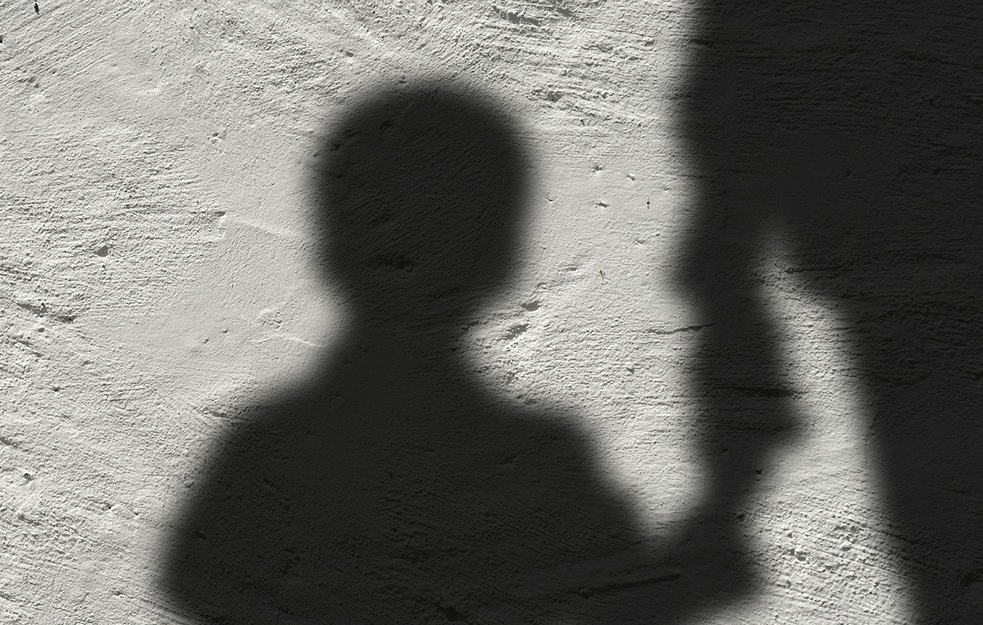 PEDOFILSKA MREŽA 'GRAD DEČAKA' okupljala preko 400.000 ČLANOVA: U Nemačkoj uhapšena banda razvratnika, najaktivniji ima 64 GODINE! 