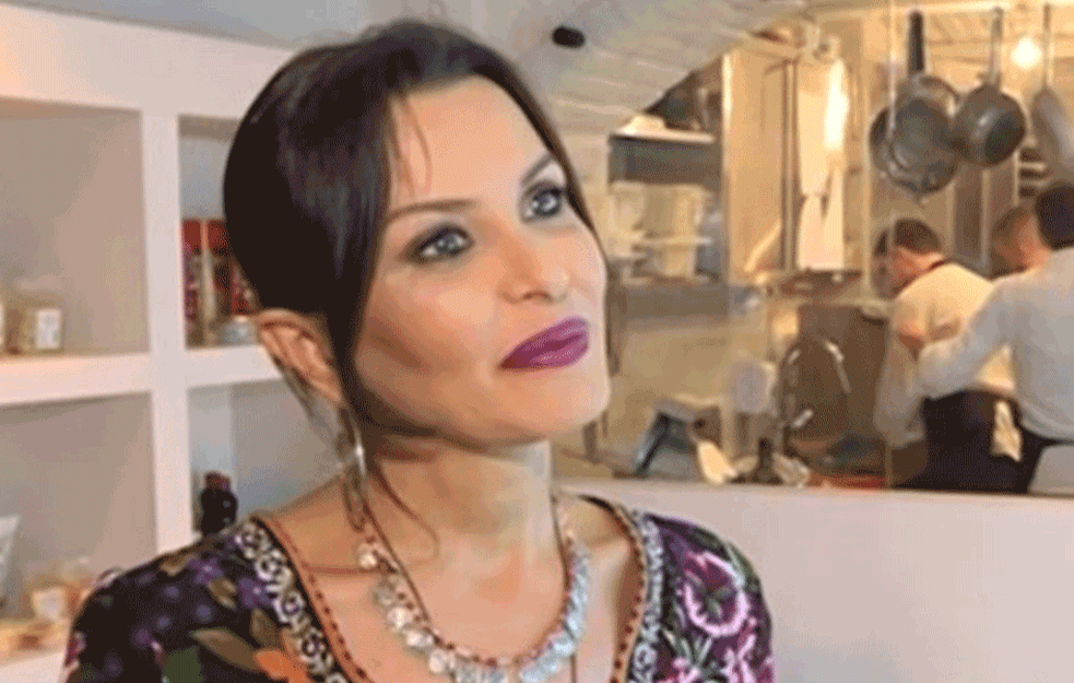 ELENA POBEGLA U ŠUMU: Dizajnerka uživa u 300 kvadrata U DIVLJINI! (FOTO) 