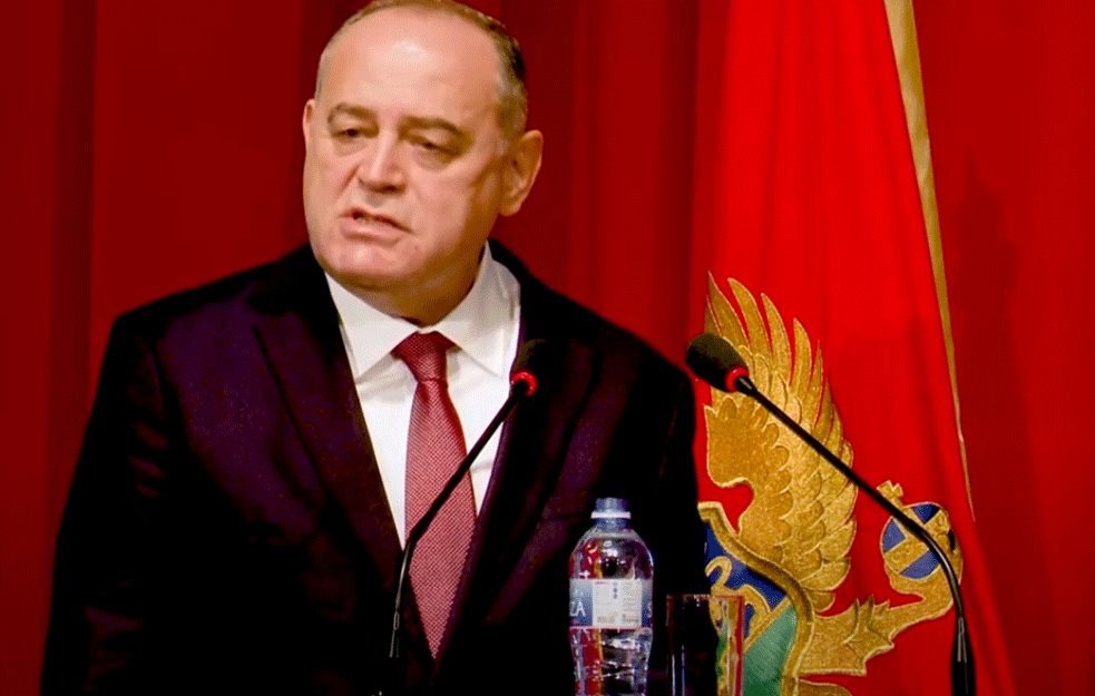 POČELO PRELETANJE? Milutin Simović, gradonačelnik Nikšića traži uhlebljenje kod Andrije Mandića?!