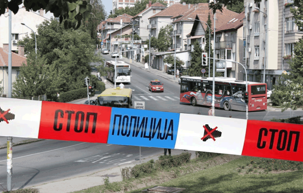 SAMOUBISTVO U RAKOVICI: Žena (70) SKOČILA sa petog sprata!