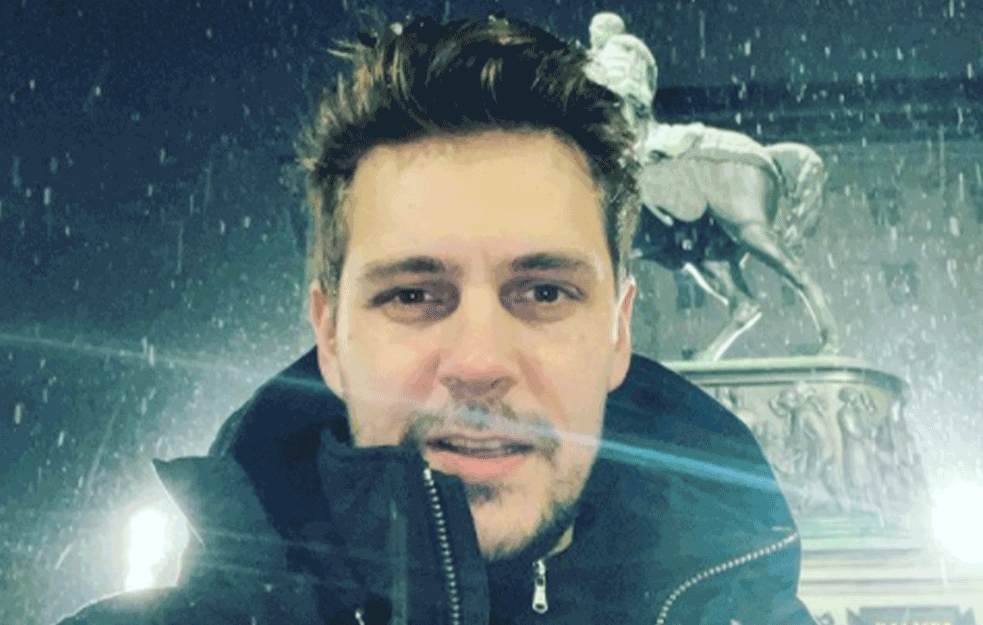 BIKOVIĆ POSLAO SNAŽNU PORUKU O VASKRŠNJEM POSTU: 'Eto zašto čovek ne može da spasi svoju dušu sam'! (FOTO)





