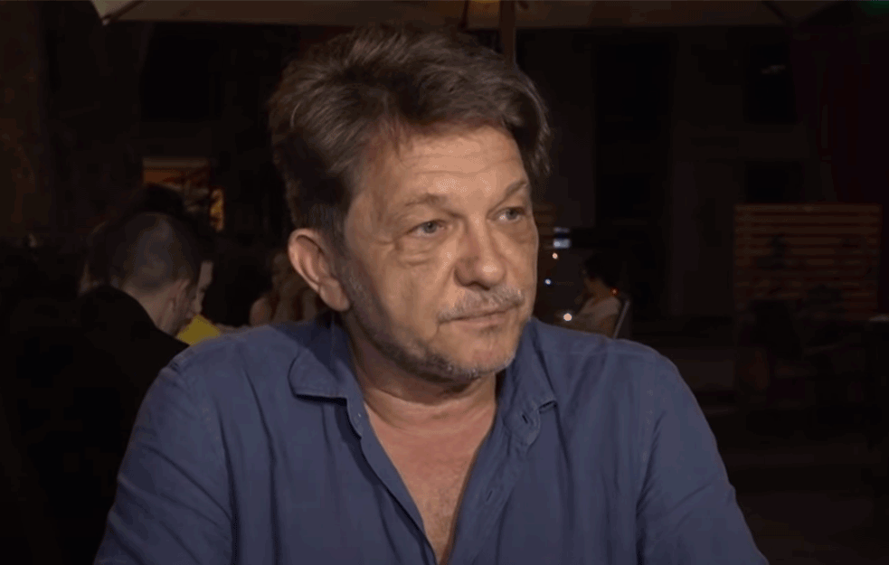 Dragan Bjelogrlić  na retkoj fotografiji sa suprugom i sinom: ŽENA MU JE PRELEPA! (FOTO) 