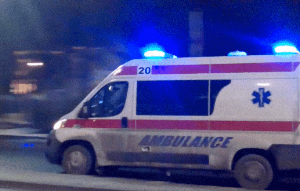 NESREĆA U BEOGRADU: Automobil POKOSIO DEVOJKU, saobraćaj blokiran! 
