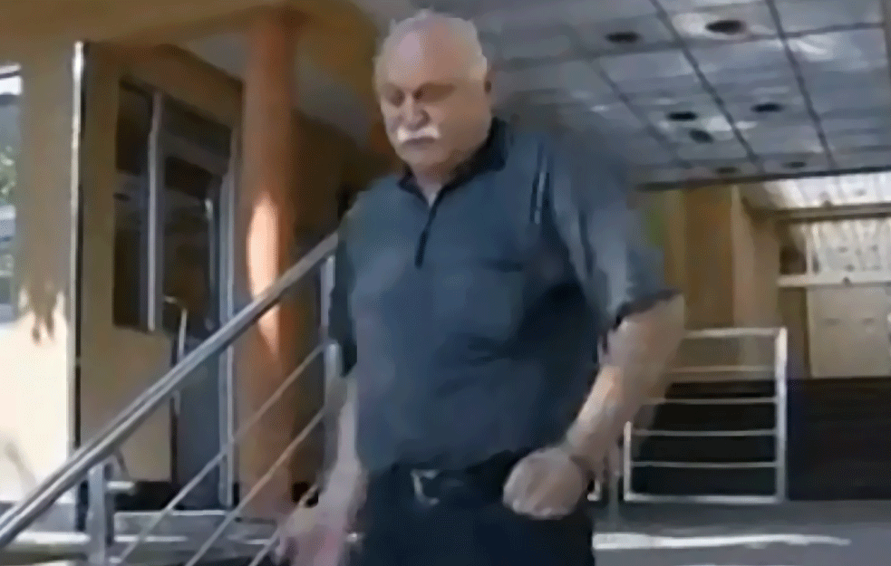KARADŽIĆ SE JAVIO NA IZVRŠENJE KAZNE, A SUD MISLI DA JE VEĆ U ZATVORU: Izazvao saobraćajku u kojoj je poginula devojka (21)!