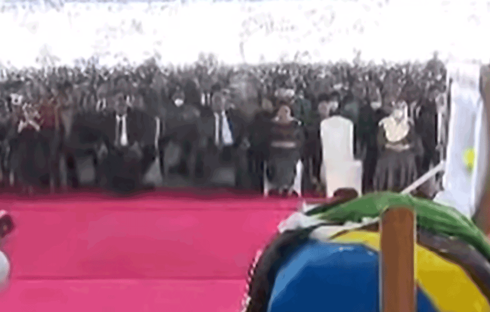 OŽALOŠĆENI HTELI DA ISPRATE SVOG PREDSEDNIKA pa u STAMPEDU POGINULO 45 LJUDI!