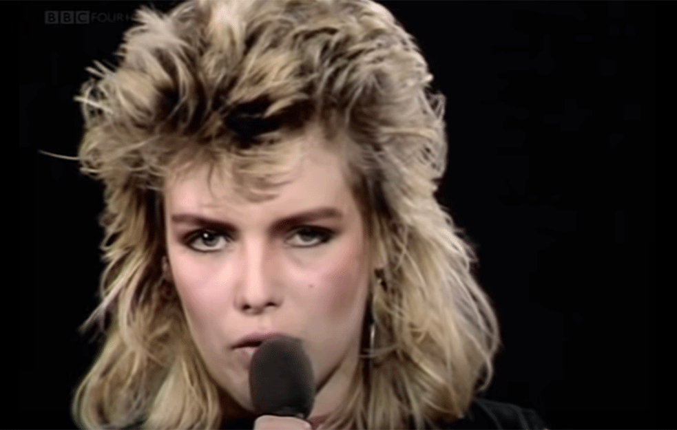 KIM VAJLD - tiha <span style='color:red;'><b>patnja</b></span> muškaraca osamdesetih još drži rekord kao najcenjenija britanska solo izvođačica (FOTO+VIDEO)
