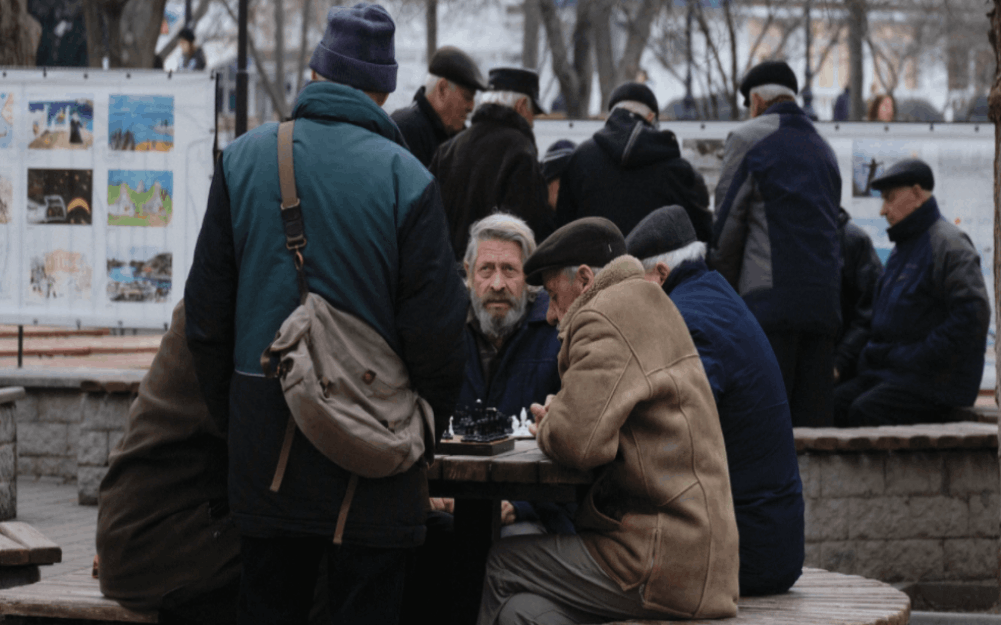 PENZIONERI NEĆE DA TUŽE DRŽAVU JER SU IM SMANJILI PENZIJE?! Plaše se plaćanja advokata, a naslednike ne zanima <span style='color:red;'><b>obeštećenje</b></span>