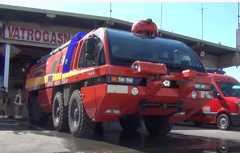 UGAŠEN POŽAR NA KARABURMI: Nema više vatre u garaži GSP      