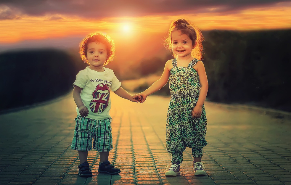 TOP 20 NAJPOPULARNIJIH MUŠKIH I ŽENSKIH IMENA U BEOGRADU: Sofija ili Dunja, Luka ili Stefan, teško je odlučiti se, koje ime je vaš favorit? 

