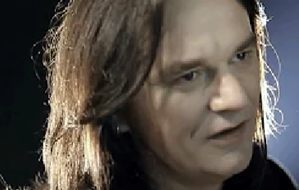 SRĐAN ČOLIĆ BIO JE FRONTMEN GRUPE '<span style='color:red;'><b>MOBI DIK</b></span>': Tvrdio je da je SPAVAO sa PEVAČICAMA benda, a evo kako danas izgleda! (FOTO+VIDEO)



