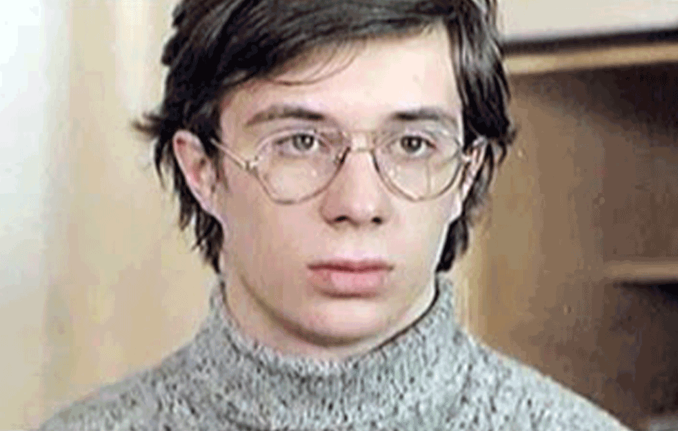 ON JE BIO HEROJ ZALJUBLJENIH TINEJDŽERA BIVŠE JUGOSLAVIJE: Evo kako danas izgleda čuveni Budimir Trajković i čime se bavi! (FOTO) 