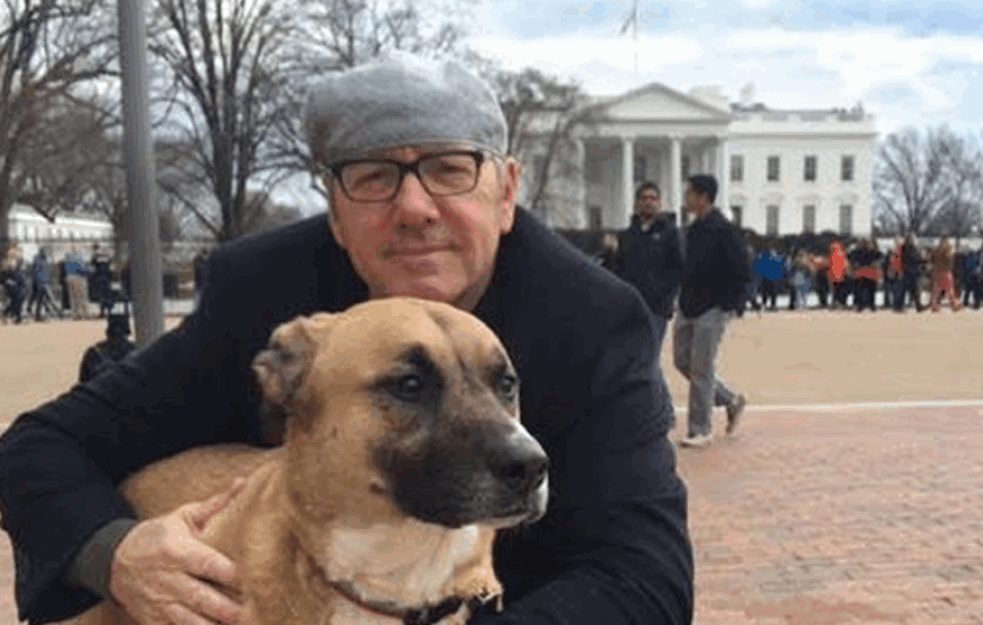 <span style='color:red;'><b>Kevin Spejsi</b></span> je NAPASTVOVAO maloletnika, priznao da je GEJ i izgubio KARIJERU: Sada se dogodio NEOČEKIVAN OBRT u optužnici PROTIV GLUMCA 