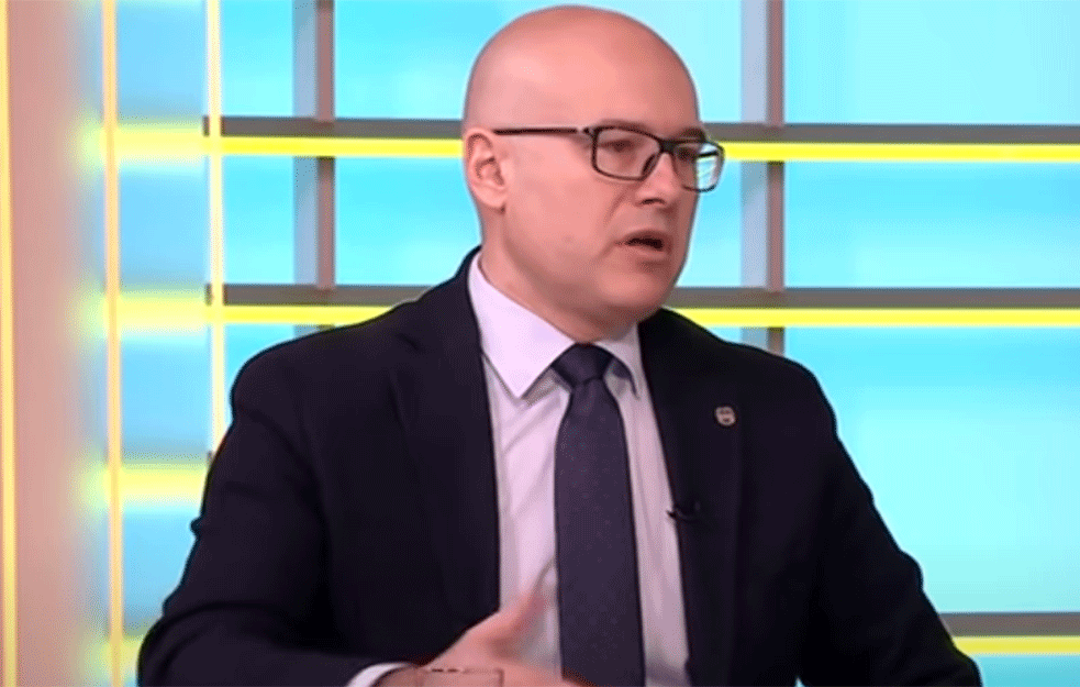 VUČEVIĆ PODNEO KRIVIČNE PROTIV VUČIĆA I VULINA: Gradonačelnik Novog Sada veruje u srpsko <span style='color:red;'><b>pravosuđe</b></span>! 
