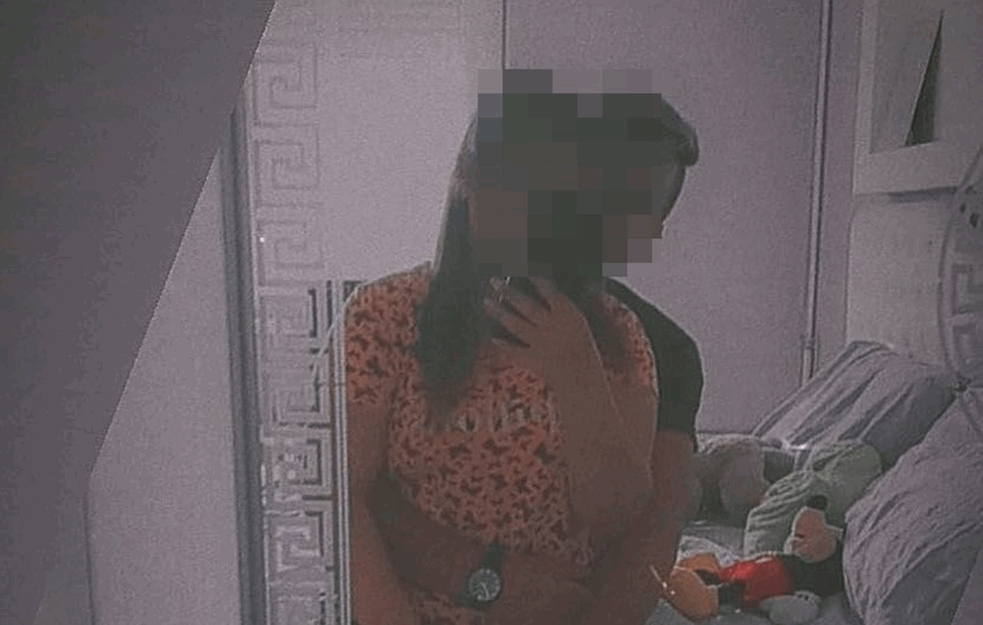 POBEGLI ZBOG ZABRANJENE LJUBAVI: <span style='color:red;'><b>Mladi par</b></span> iz Bogatića došao pred policiju DRŽEĆI SE ZA RUKE, protiv dečka (19) podneta KRIVIČNA PRIJAVA 