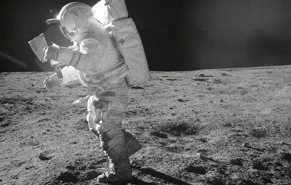 ASTRONAUT KOJI JE HODAO PO MESECU OTKRIVA: Ko je sprečio nuklearni rat kako bi se osigurao naš opstanak (FOTO+VIDEO)