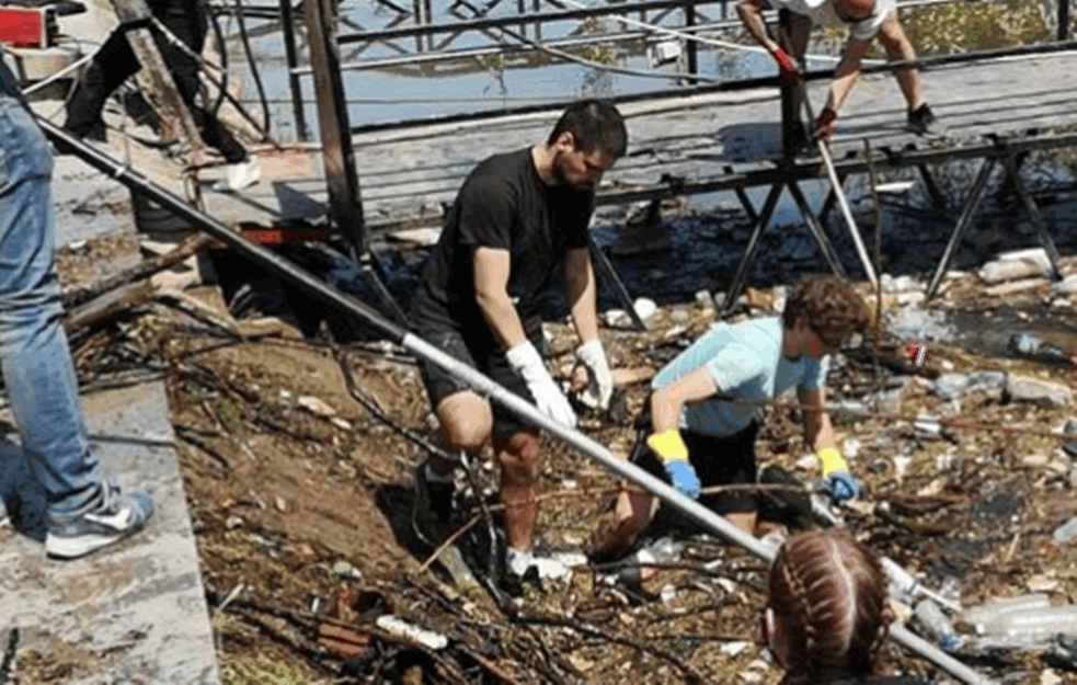 BUDI SE EKOLOŠKA SVEST KOD BEOGRAĐANA: Akcija čišćenja Save gde su labudovi plivali u ĐUBRETU ujedinila građane (VIDEO)