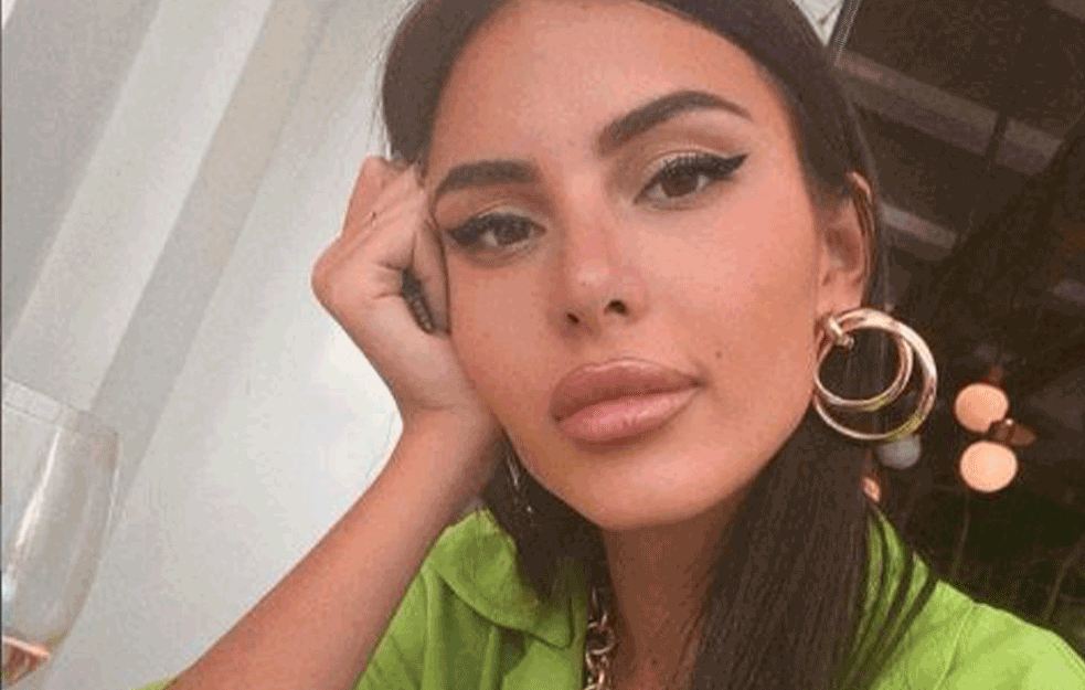KAD RAŽNATOVIĆI SLAVE, SVE PUCA: Anastasijina <span style='color:red;'><b>proslava rođendana</b></span> će se prepričavati! (VIDEO)


