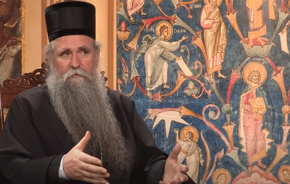 SRAMOTA U CRNOJ GORI! Službenik samozvane CPC: 'NEĆEMO DOZVOLITI USTOLIČENJE MITROPOLITA JOANIKIJA, on je PASTIR TUĐE DRŽAVE'!
