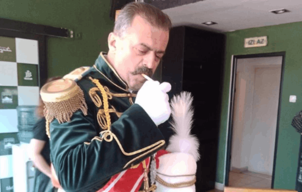 GLAS SAZNAJE! SERGEJ I BANE TRIFUNOVIĆ U ZAJEDNIČKOM PROJEKTU: <span style='color:red;'><b>Prva klapa</b></span> serije “Zagrljaj crne ruke” u ponedeljak (FOTO)