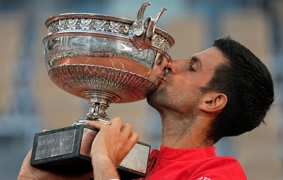 NOVAK ĐOKOVIĆ EMOTIVNO NAKON OSVAJANJA ROLAN GAROSA: 'Ovo je SAN, šta sam uspeo da OSTVARIM danas'! 


