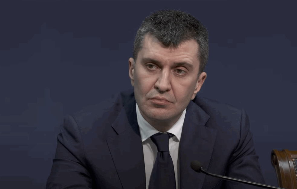 ZORAN ĐORĐEVIĆ: <span style='color:red;'><b>SREBRENICA</b></span> – RATNI ZLOČIN, A NE GENOCID