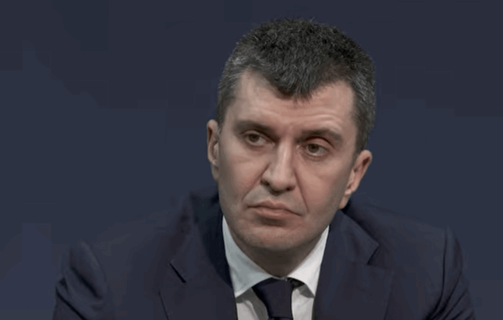 ĐORĐEVIĆ: Đilasova <span style='color:red;'><b>septička jama</b></span> od portala ne prestaje da SEJE MRŽNJU PREMA VUČIĆU!  