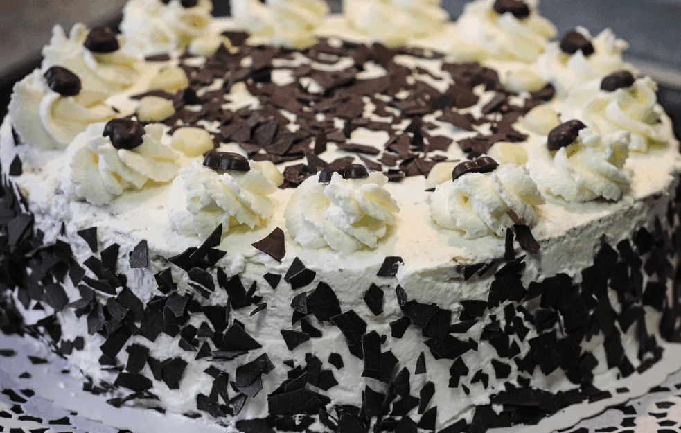POSNE <span style='color:red;'><b>TORTE</b></span> KOJE ĆE VAS ODUŠEVITI: Ovo su recepti za SAVRŠENE POSLASTICE! 





