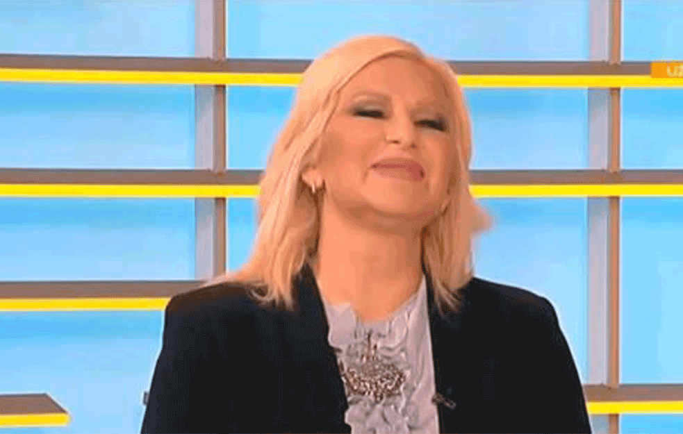 GAZI, A NA SRBE NE MISLI! Zorana ZGUŽVALA Ustav i tri zakona zbog LATINICE!