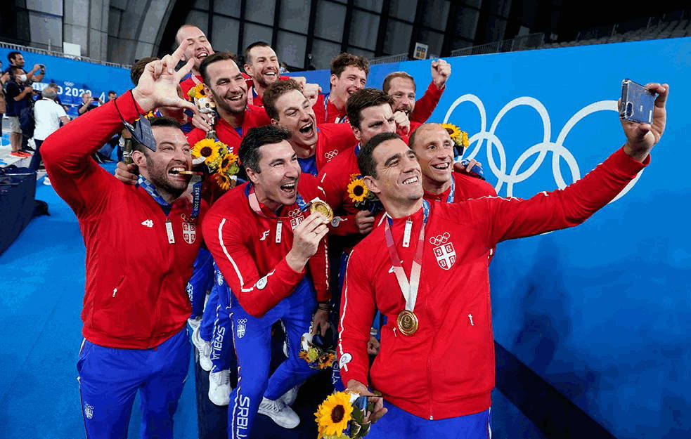 DELFINI, KAKVI STE VI KRALJEVI! Zlato za KRAJ, ovi momci idu u nezaborav! SRBIJA IMA DUPLE OLIMPIJSKE ŠAMPIONE (VIDEO + FOTO)