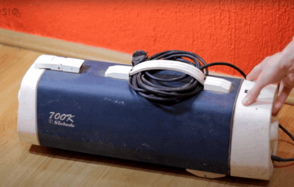 INTERNET HIT! ZVER OD USISIVAČA, SA ZVUKOM KAO DA <span style='color:red;'><b>MIG 21</b></span> LETI PO KUĆI: Usisivač koga je imala svaka druga kuća u SFRJ probudio nostalgiju