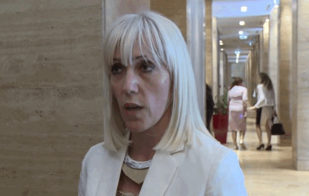 KOALICIJA ZA NADZOR JAVNIH FINANSIJA TRAŽILA SMENU NATAŠE KRIVOKAPIĆ ZBOG PRETNJI POVERENIKU: Evo ko je tužiteljka Višeg javnog suda koja je ZAGUBILA KRIVIČNU PROTIV ŠEŠELJA! 

