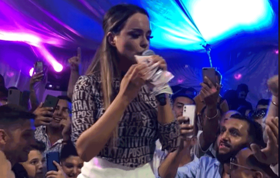 ŽENA OD SULTANA NA METI UCENA: Prete da će objaviti njene intimne fotke zbog 10.000 evra!
