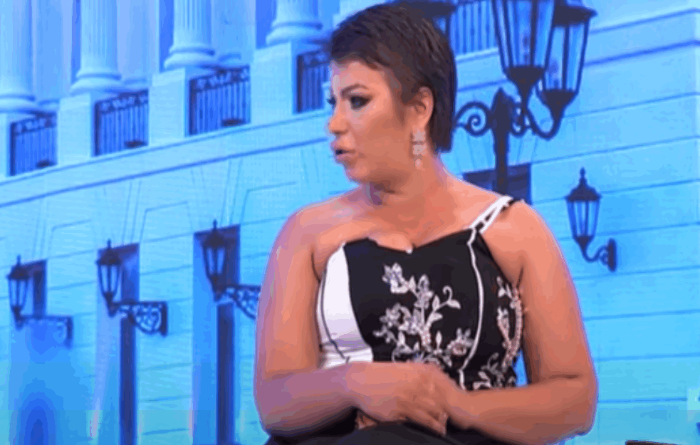 SKANDAL! MILJANA KULIĆ PRETI <span style='color:red;'><b>TV PINK</b></span>: Demolirala studio, pa uradila OVO!
