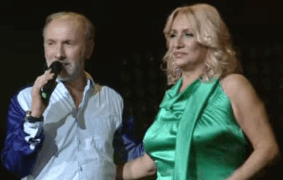 MERLIN OTKRIO KAKO JE NASTALA PESMA 'KAD ZAMIRIŠU <span style='color:red;'><b>JORGOVANI</b></span>': Pevač PRIZNAO kako je došlo do legendarnog HITA! (VIDEO) 

