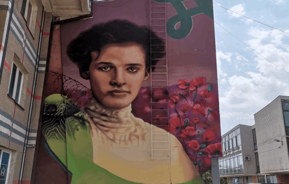 VRANJE DOBILO MURAL DIANE BUDISAVLJEVIĆ: Vrpcu presekla žena kojoj je <span style='color:red;'><b>Austrijanka</b></span> spasila život (FOTO)