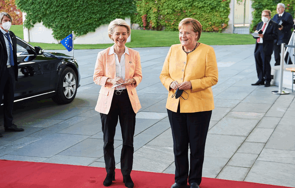 OD NEMAČKE NAPRAVILA POLITIČKU I EKONOMSKU SILU! Angela Merkel odlazi ali ne bez kajanja: NIJE REŠILA KOSOVSKI PROBLEM