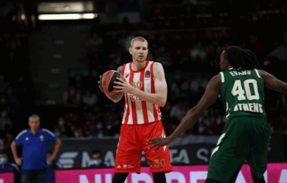 VRAĆAM SE ŠTO PRE! Zvezdin košarkaš OPERISAN i odmah poslao poruku saigračima i Delijama!