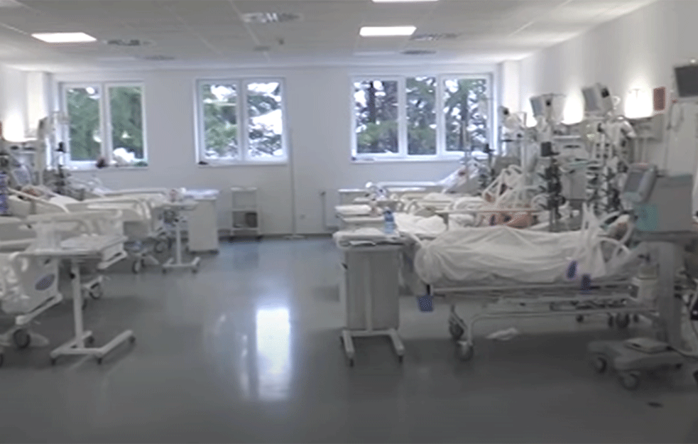 CRNI DAN ZA RUSIJU: U samo jednom danu više od 900 SMRTNIH SLUČAJEVA od kovida!   