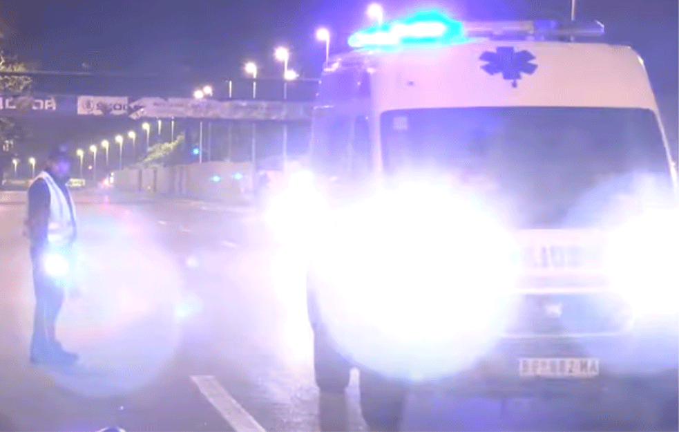 NESREĆA U BEOGRADU: Automobil POKOSIO DEVOJKU, saobraćaj blokiran! 
